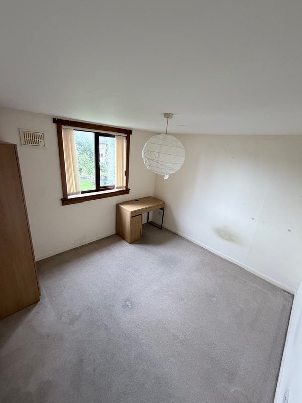 Flat Oxgangs Row in City of Edinburgh