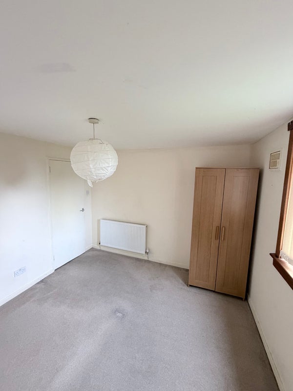 Flat Oxgangs Row in City of Edinburgh