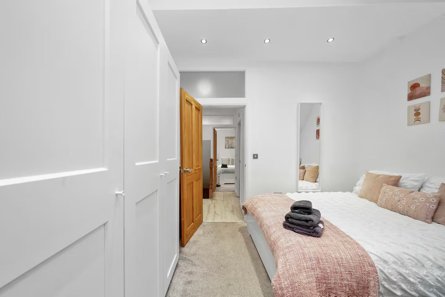 House Landor Road in Greater London
