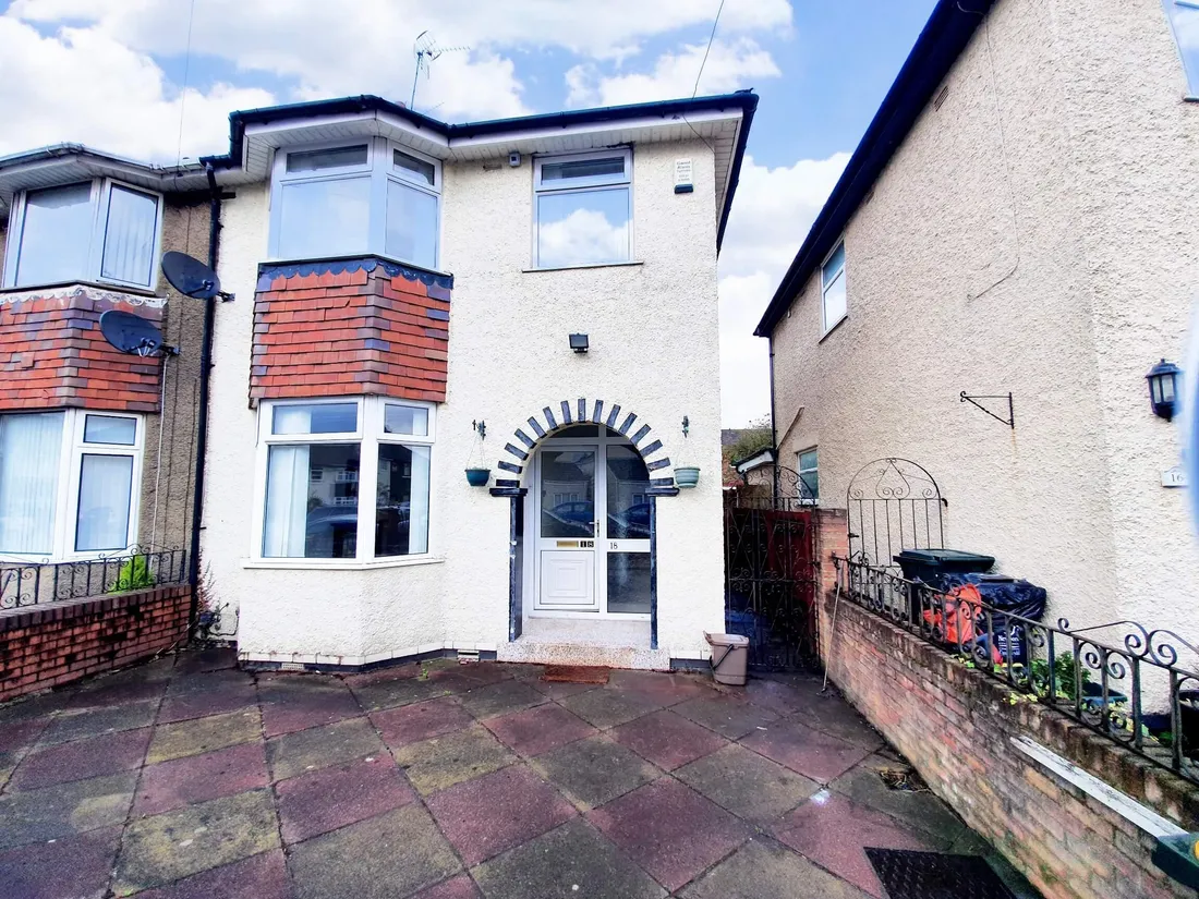 House Rockfield Street in Newport