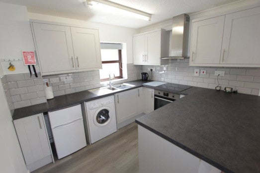 Flat Simonburn Avenue in Stoke-on-Trent