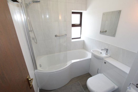Flat Simonburn Avenue in Stoke-on-Trent
