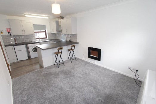 Flat Simonburn Avenue in Stoke-on-Trent
