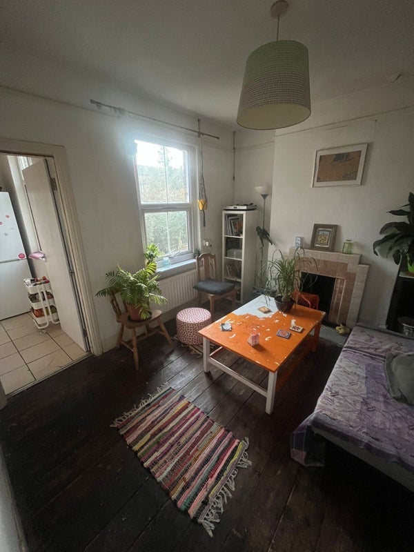 Room Adamsrill Road in Greater London