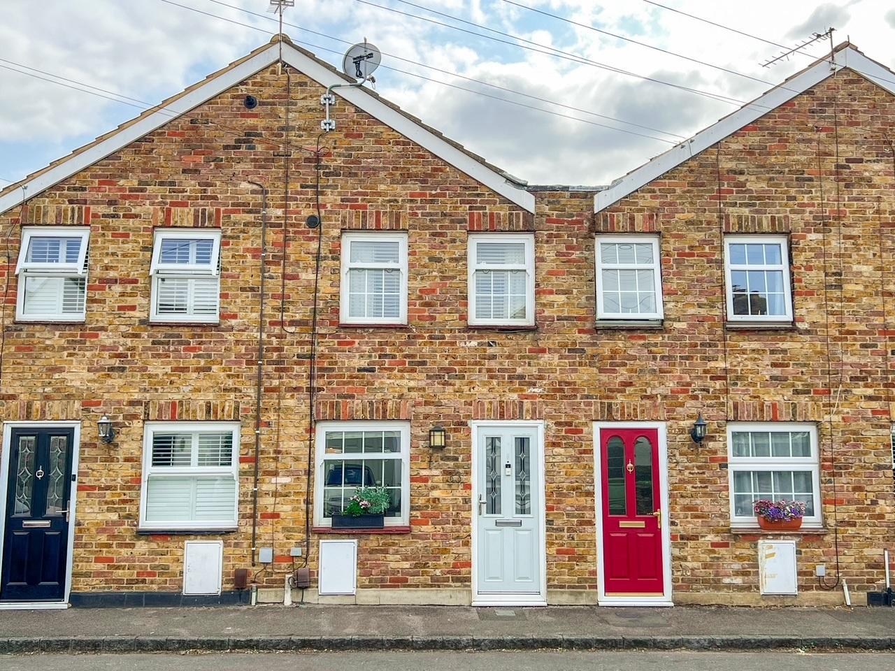 House Hurst Lane in Elmbridge