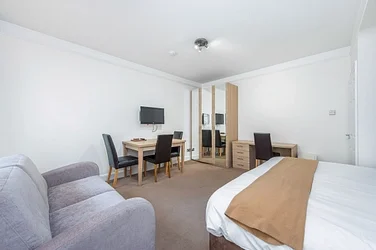 Flat Tavistock Square in Greater London