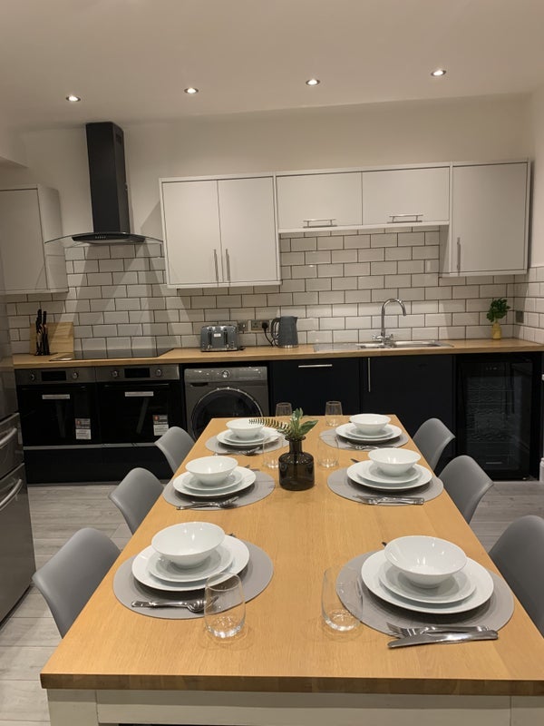 Room Queens Road in Hinckley and Bosworth