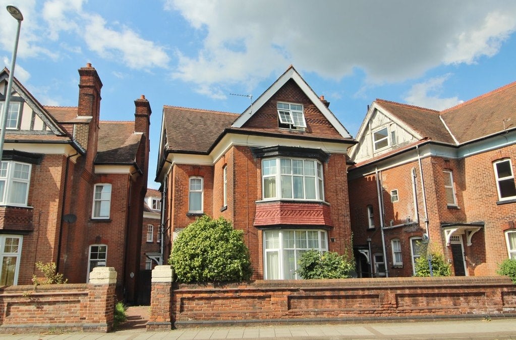 Flat Victoria Road North in Portsmouth