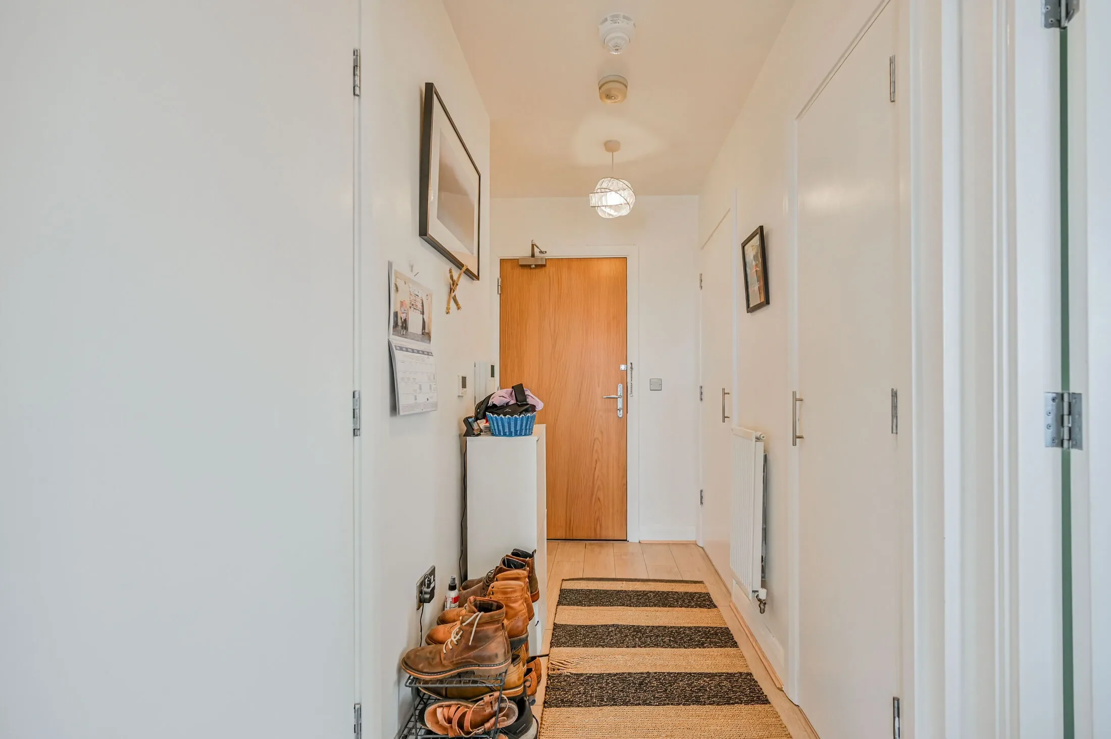 Flat Capworth Street in Greater London