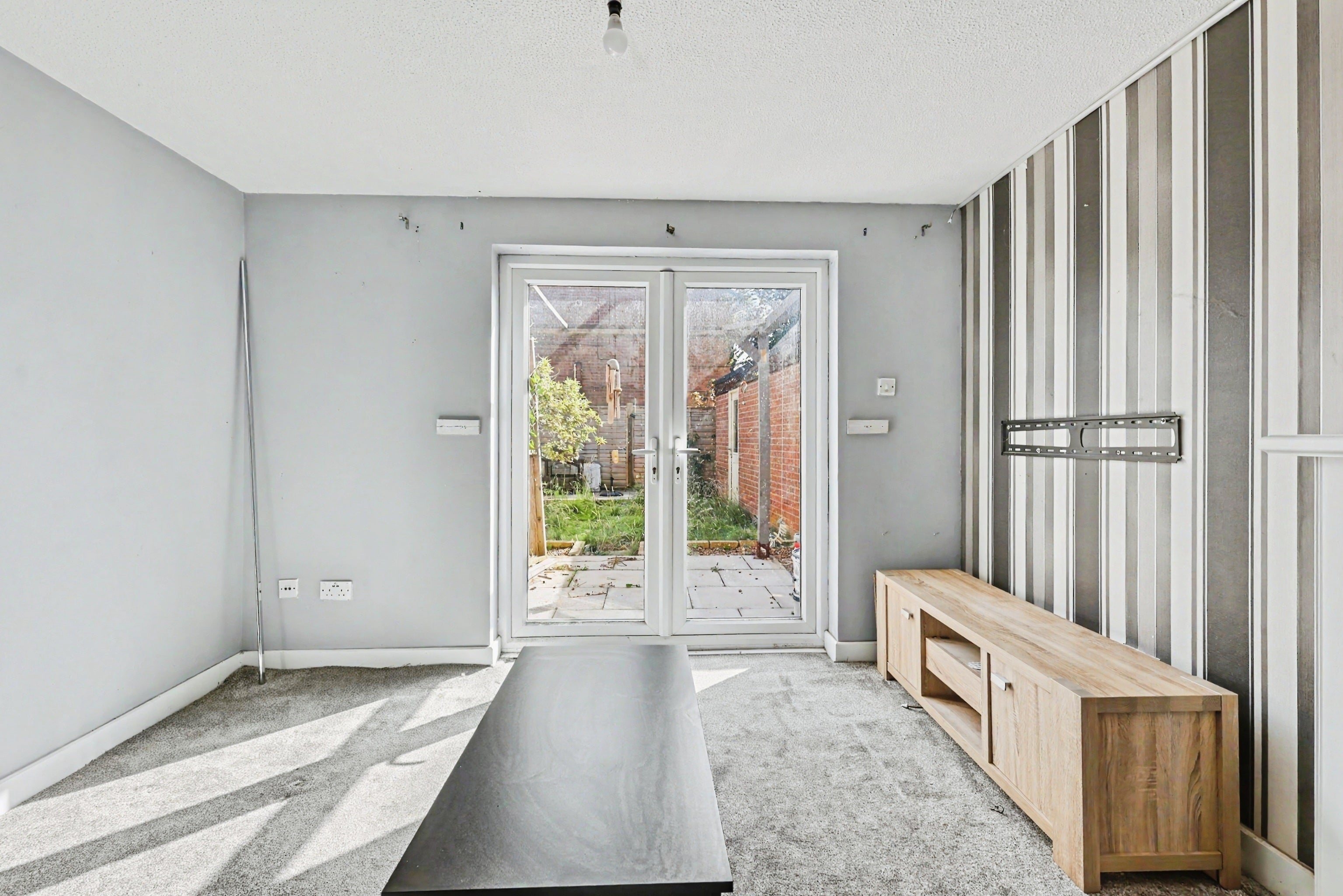 House Dore Close in Northampton