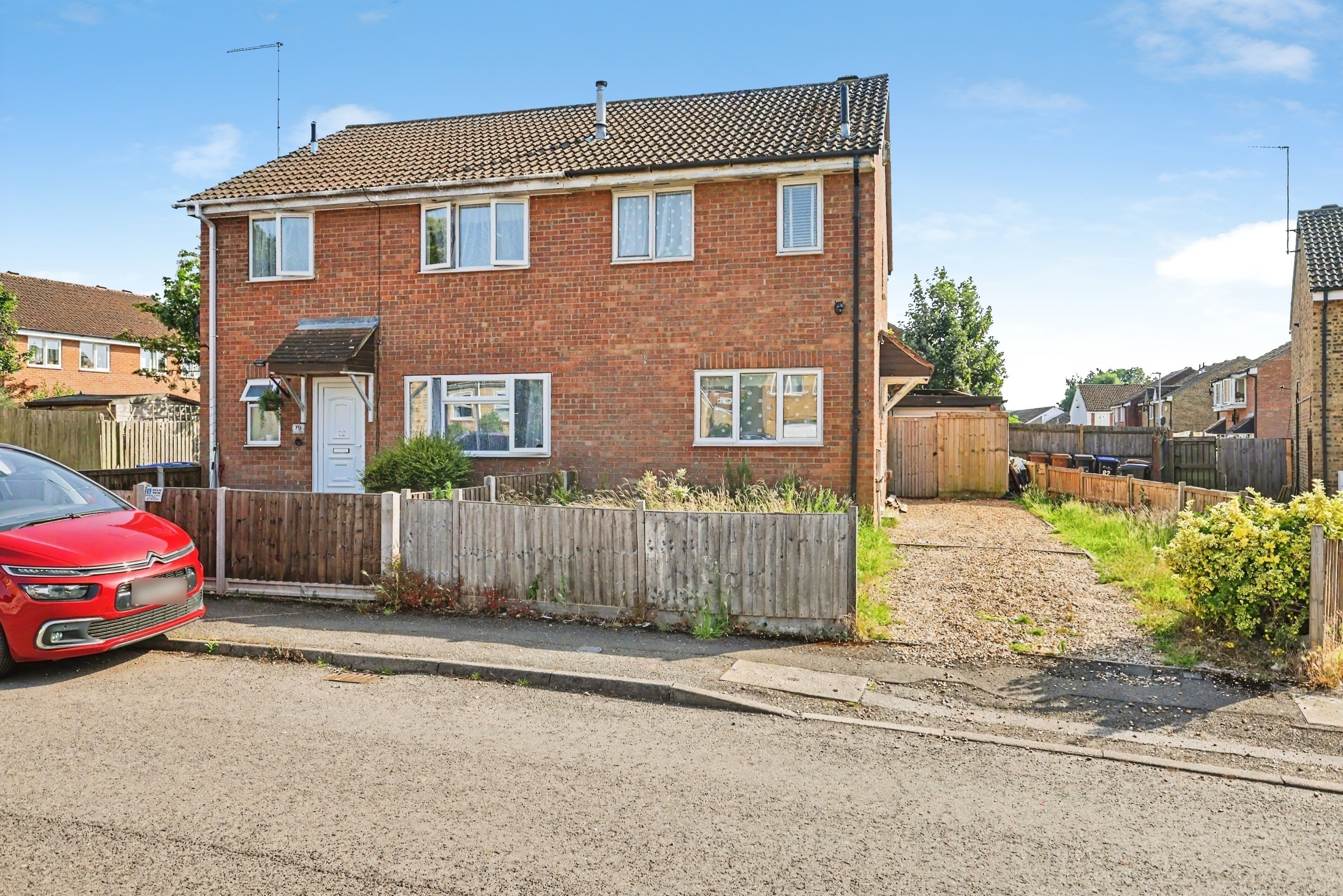 House Dore Close in Northampton