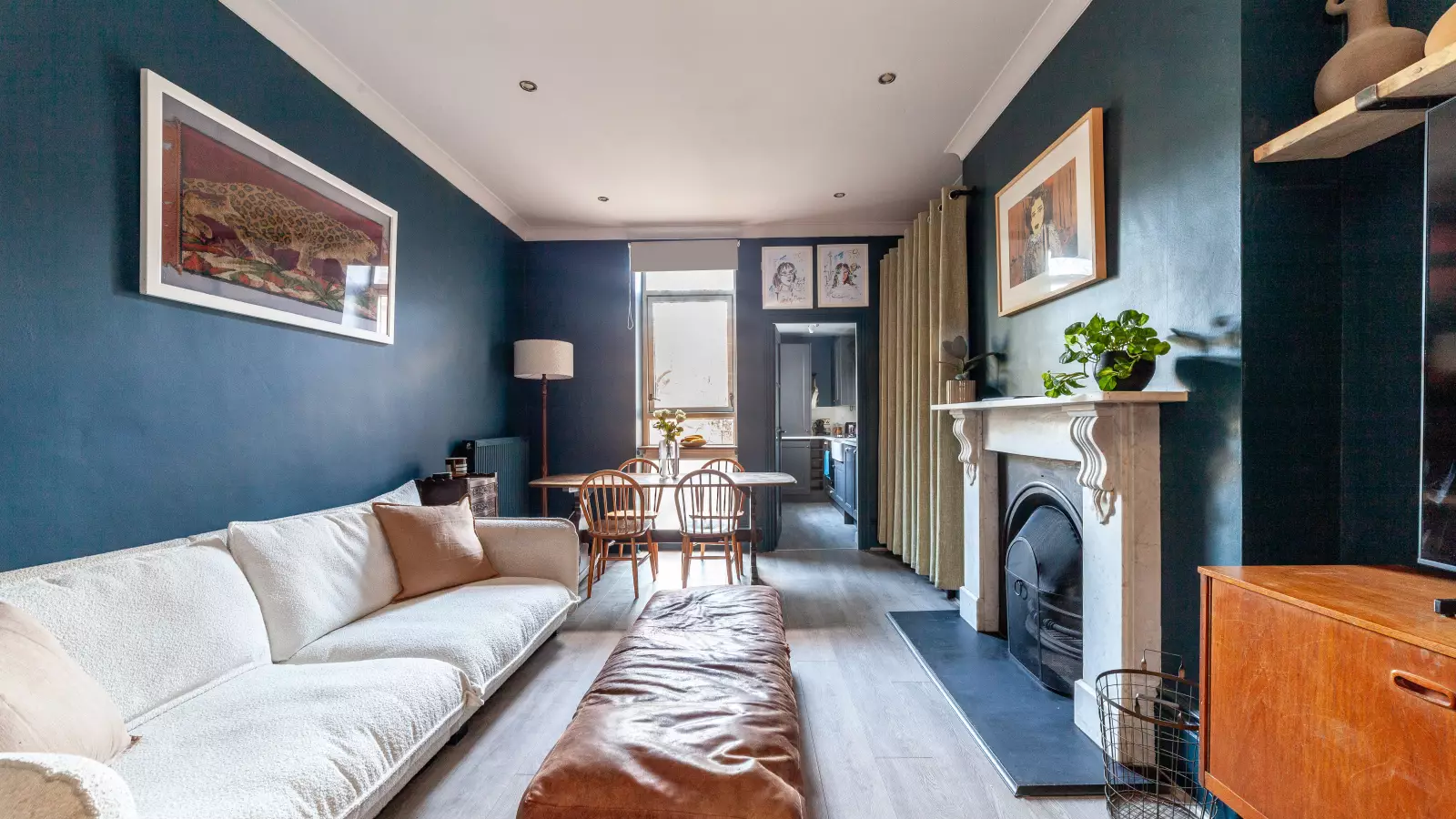 Flat Sandringham Road in Greater London