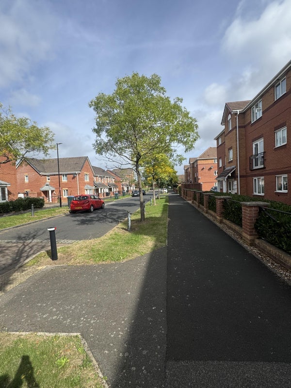 Flat Alverley Road in Coventry
