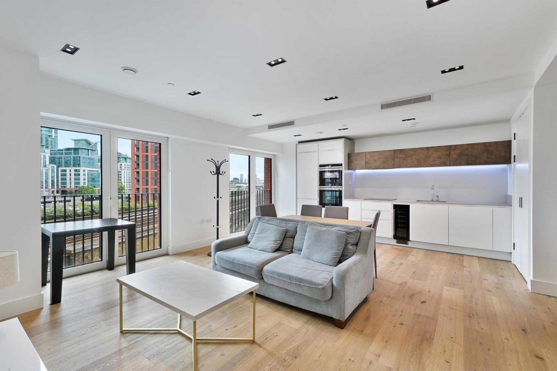 Flat Wyvil Road in Greater London