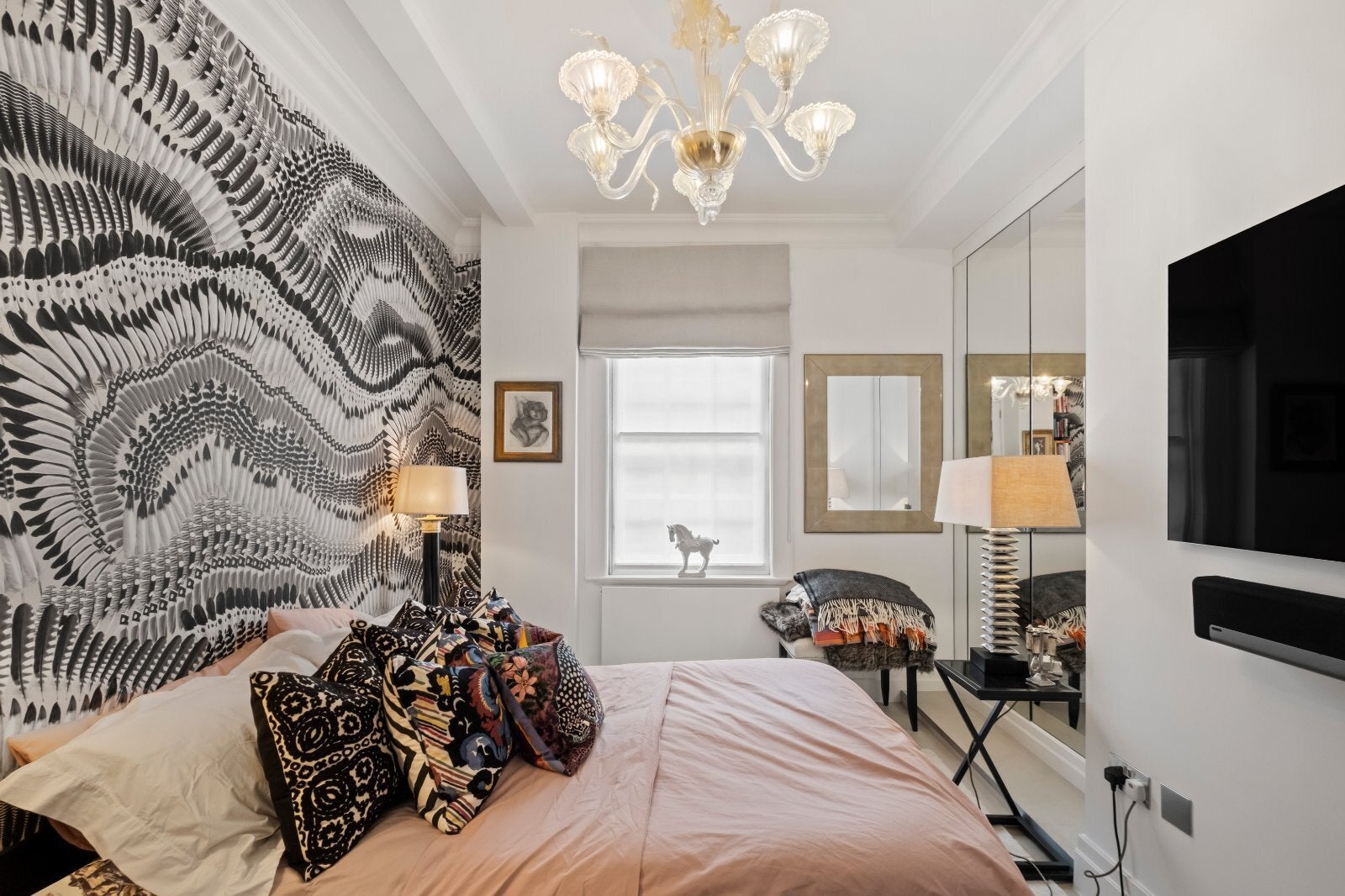 Flat Onslow Square in Greater London
