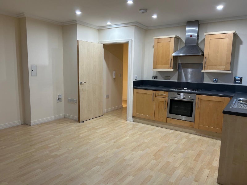 Room Victoria Road in Greater London