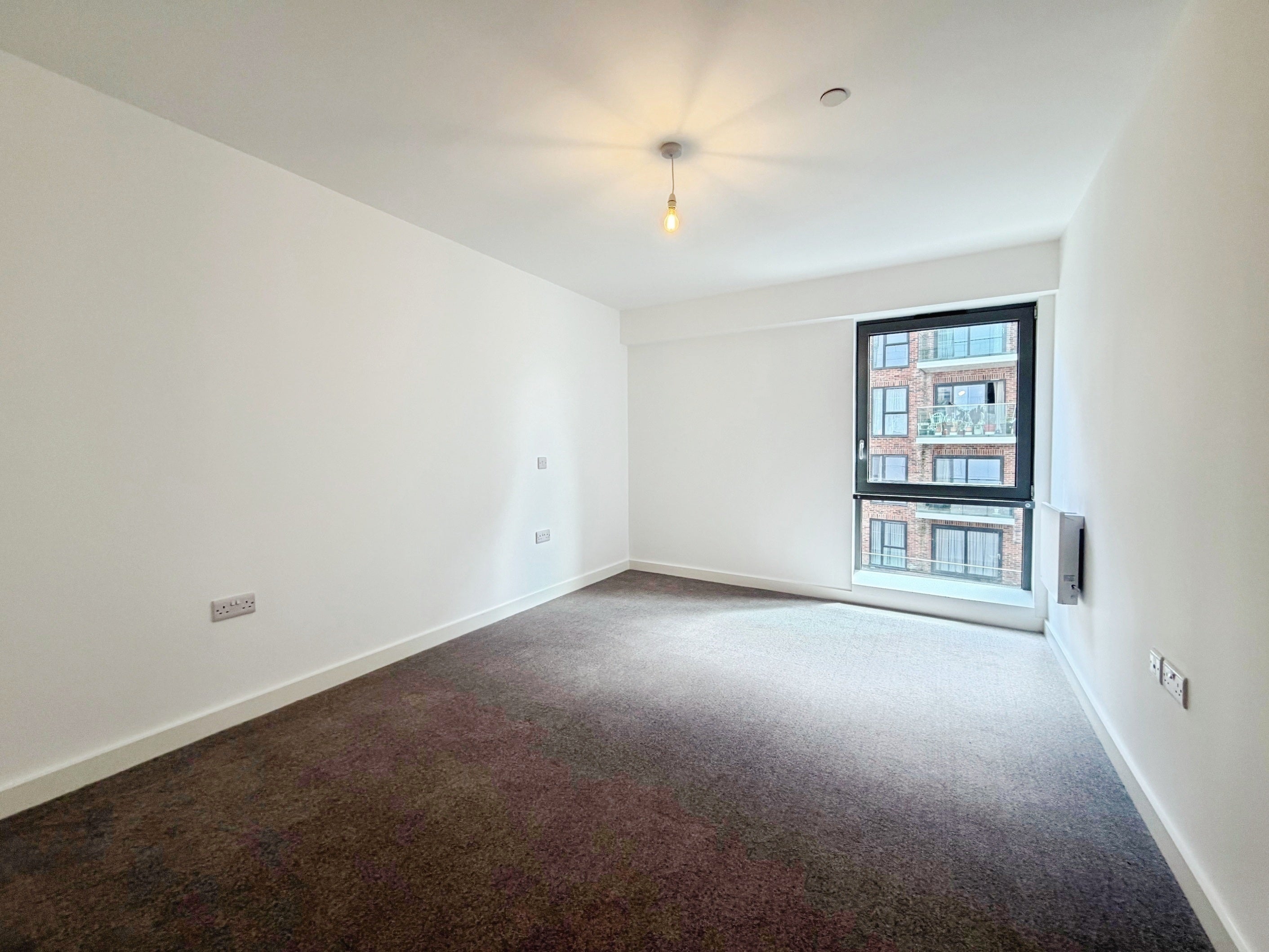 Flat Albert Place in Peterborough