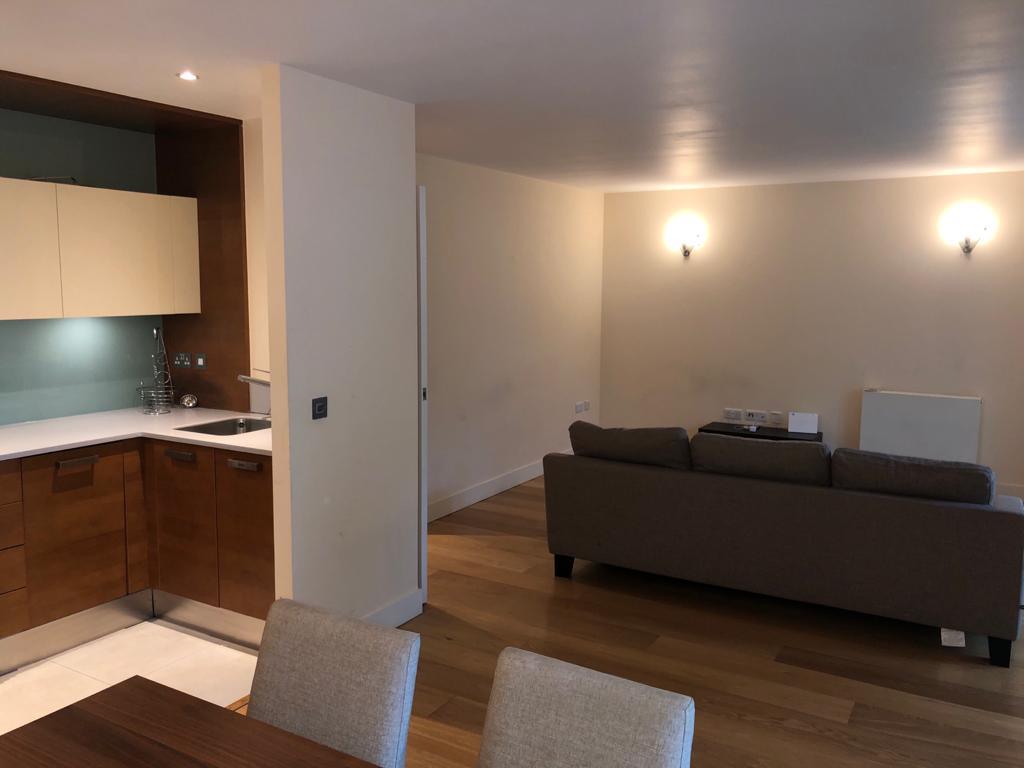 Flat Gifford Street in Greater London