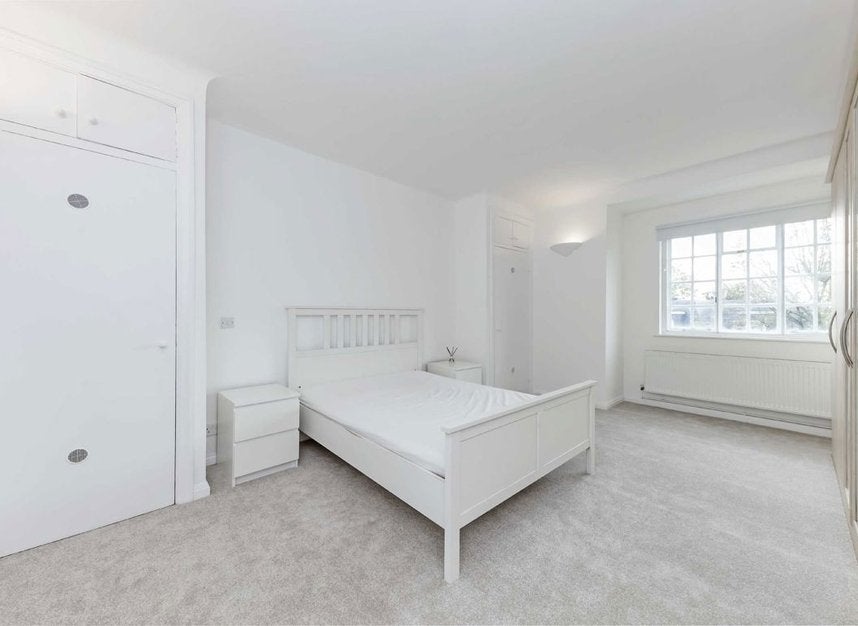 Flat Fitzjohn's Avenue in Greater London
