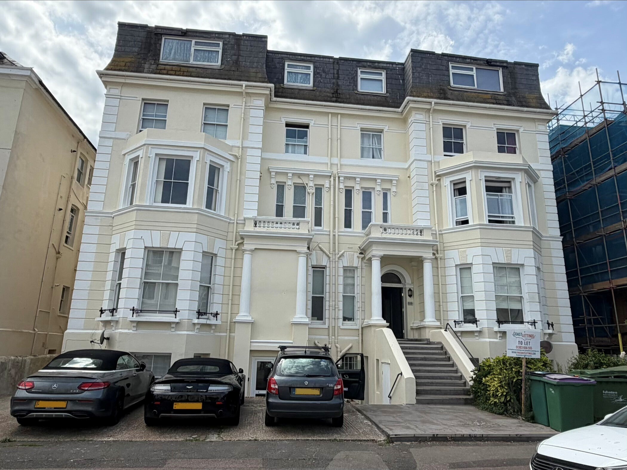 Flat Trinity Gardens in Folkestone and Hythe District