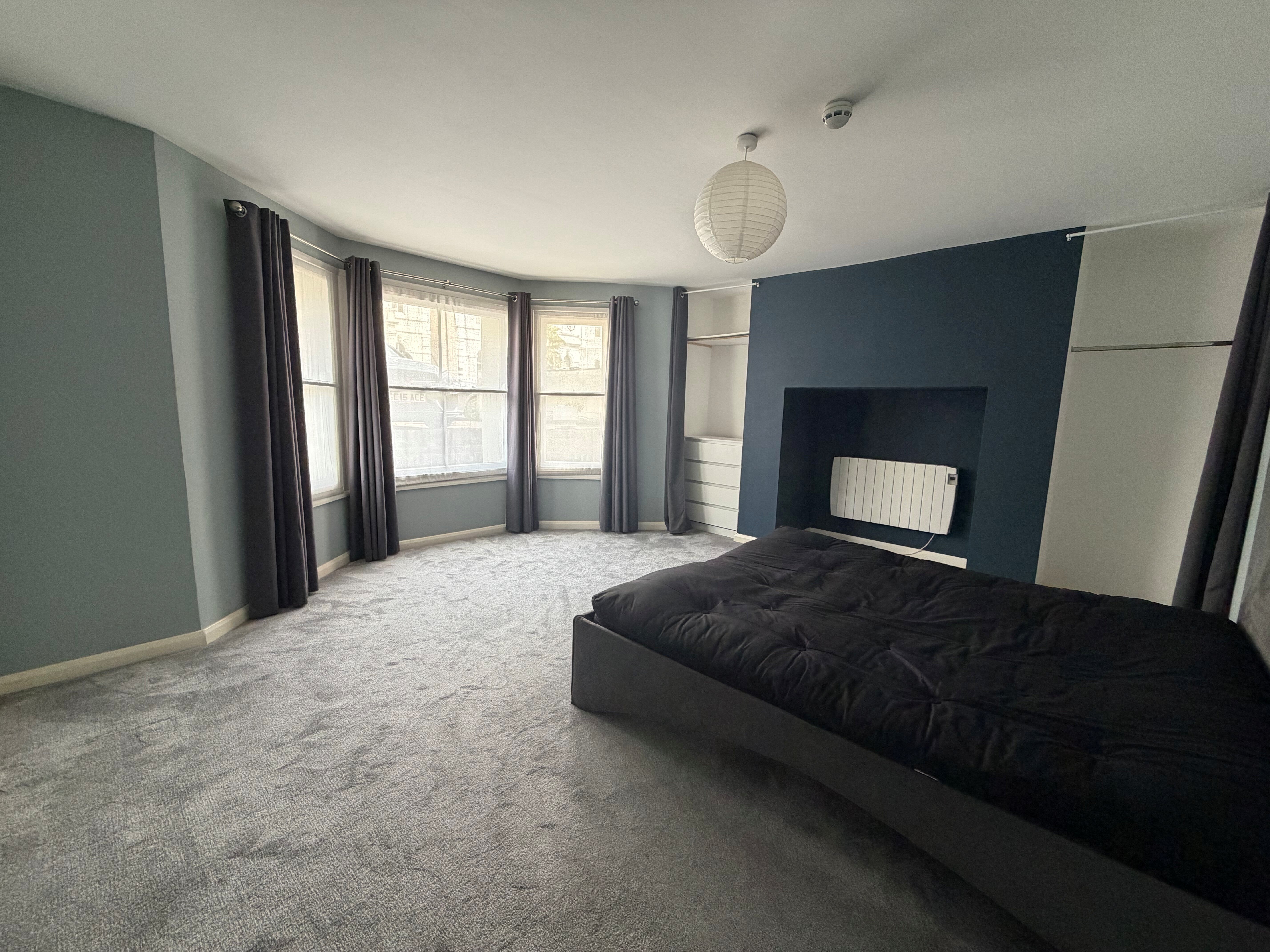 Flat Trinity Gardens in Folkestone and Hythe District