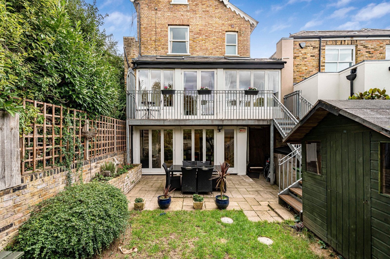 House The Vineyard in Greater London