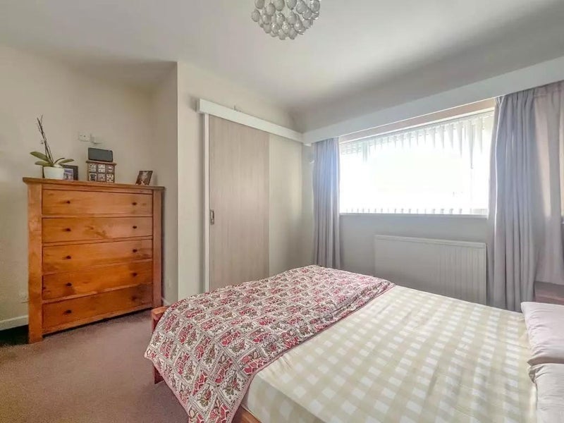 Room Cavendish Road in Bristol
