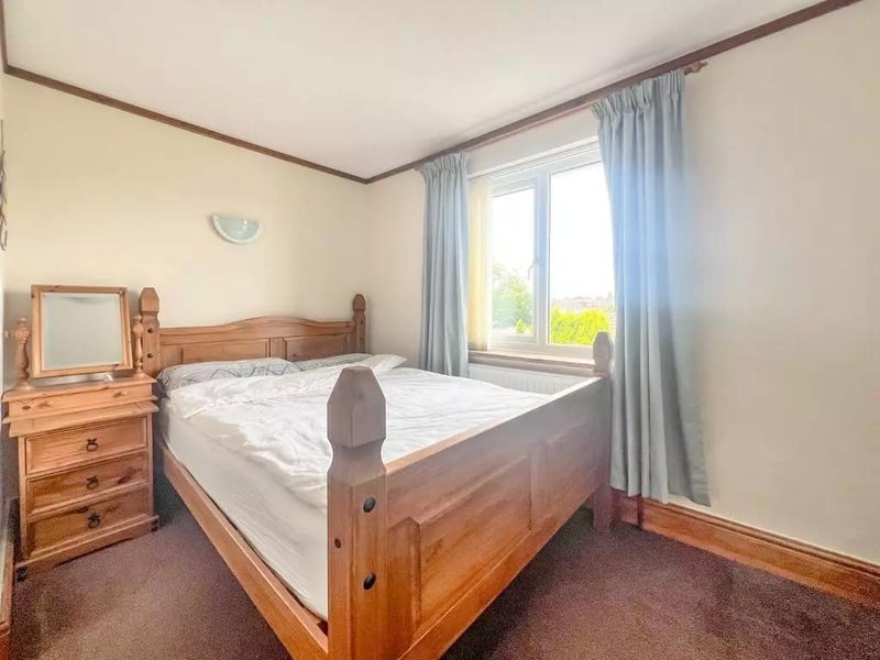 Room Cavendish Road in Bristol