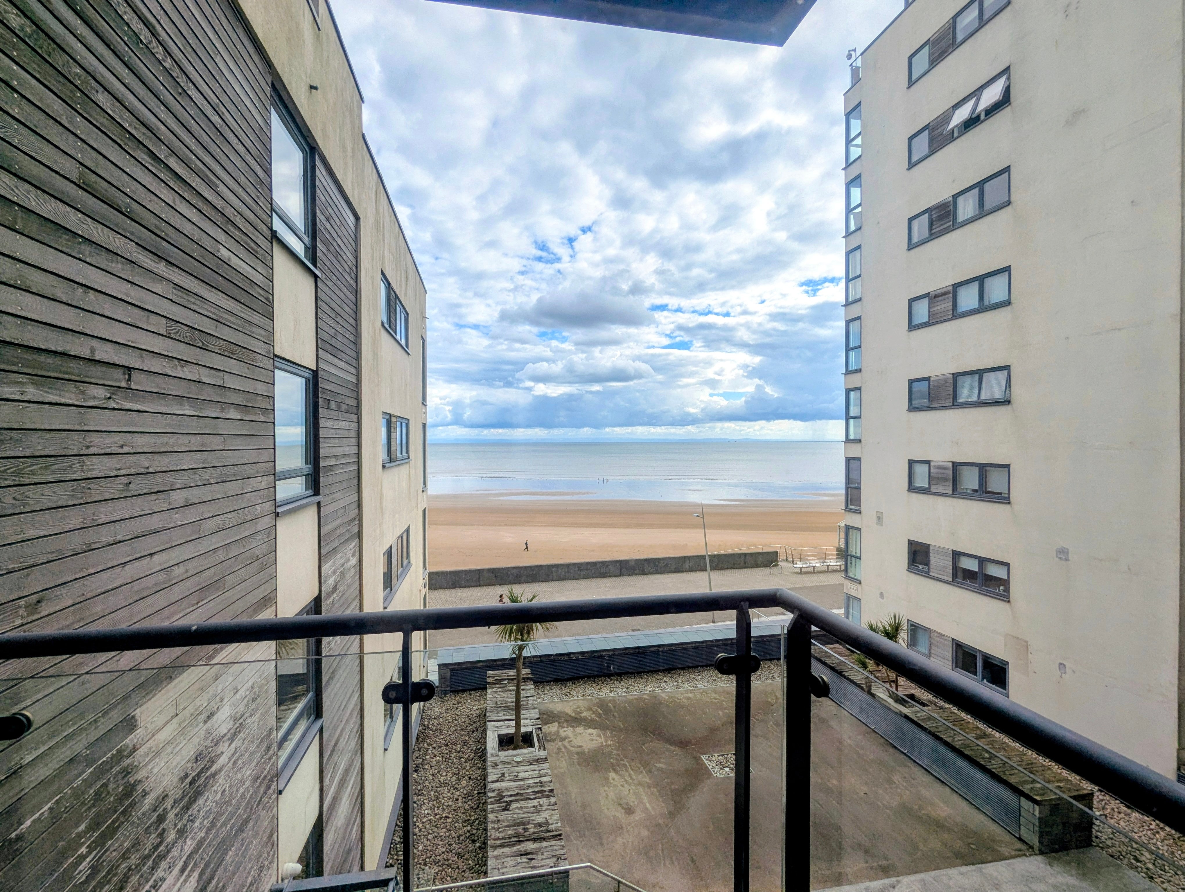 Flat Trawler Road in Swansea