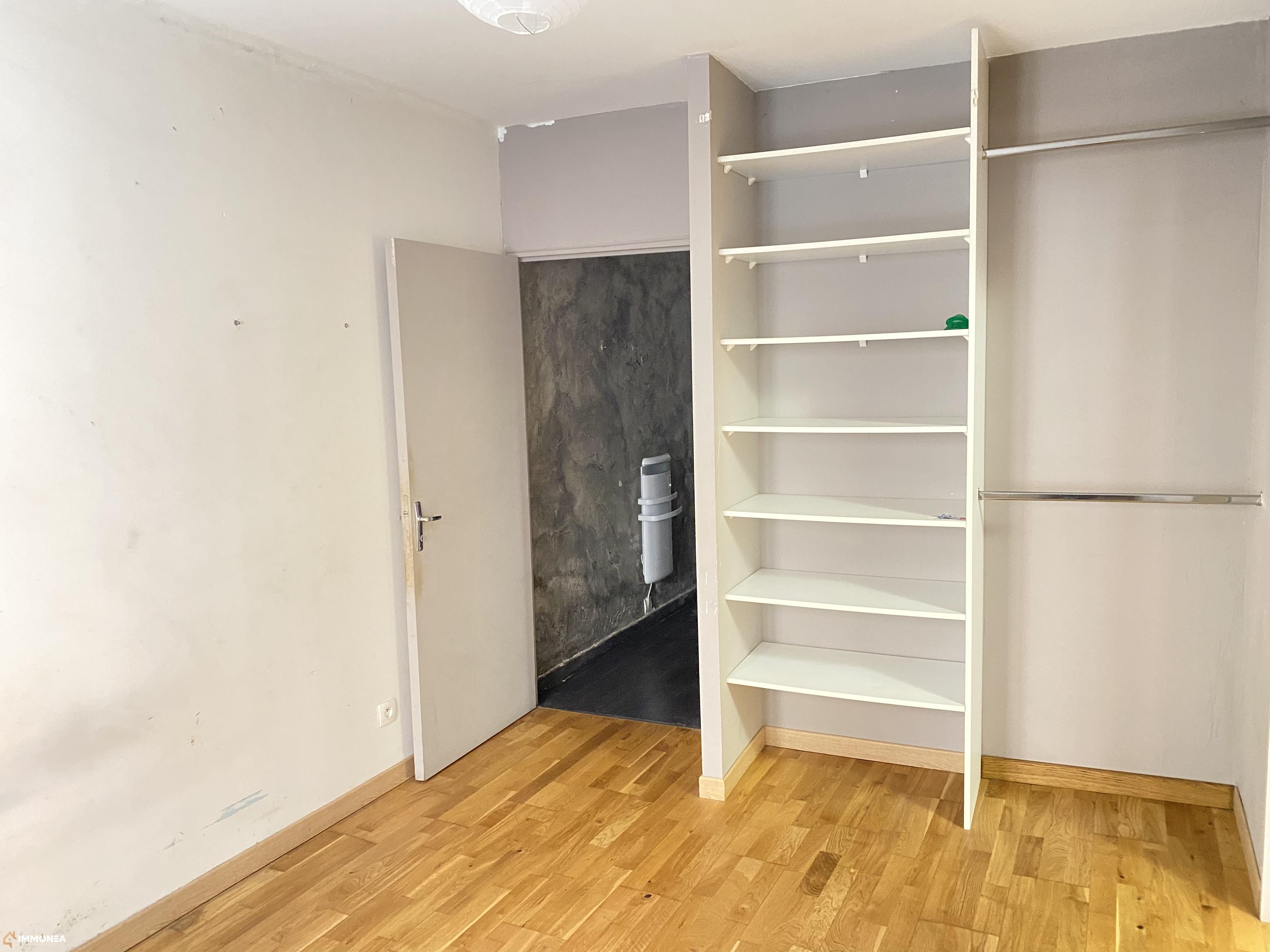 Flat Route de Villeneuve-Tolosane in Roques