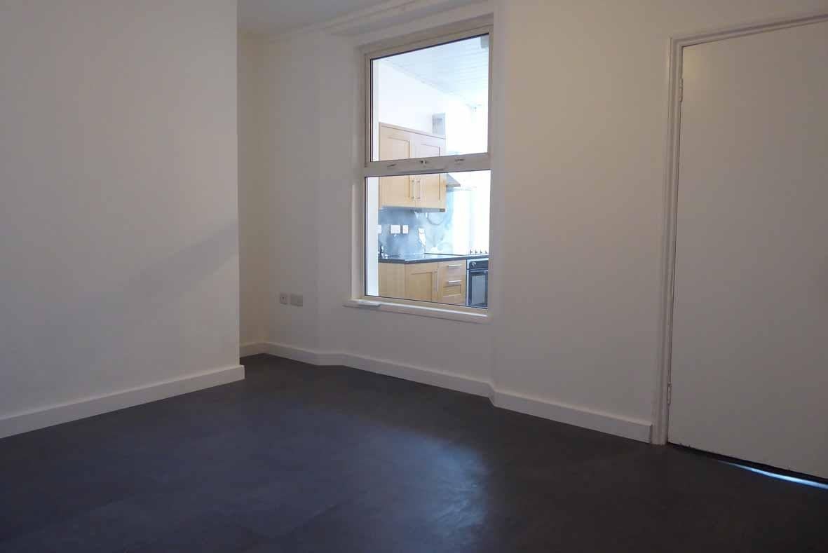 Flat Silver Street in Taunton