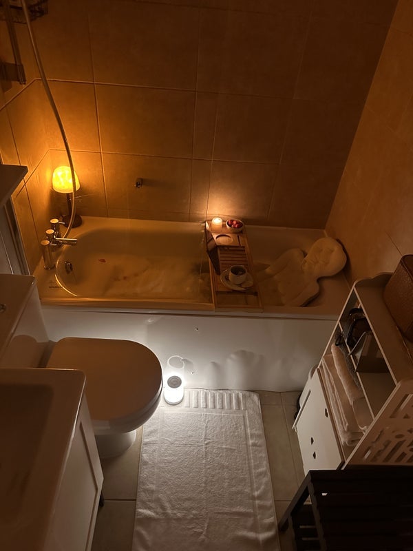Room Grant Road in Greater London