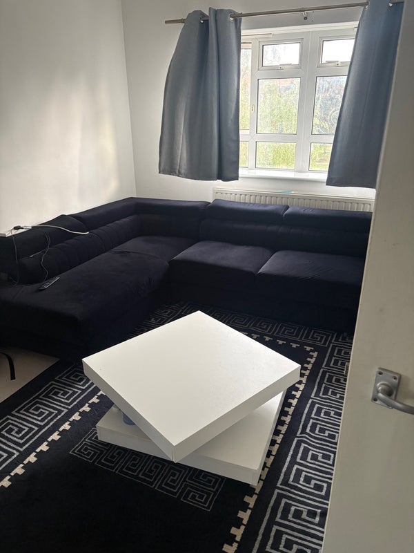 Flat Glazebrook Close in Greater London