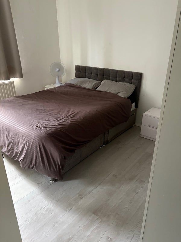 Flat Glazebrook Close in Greater London