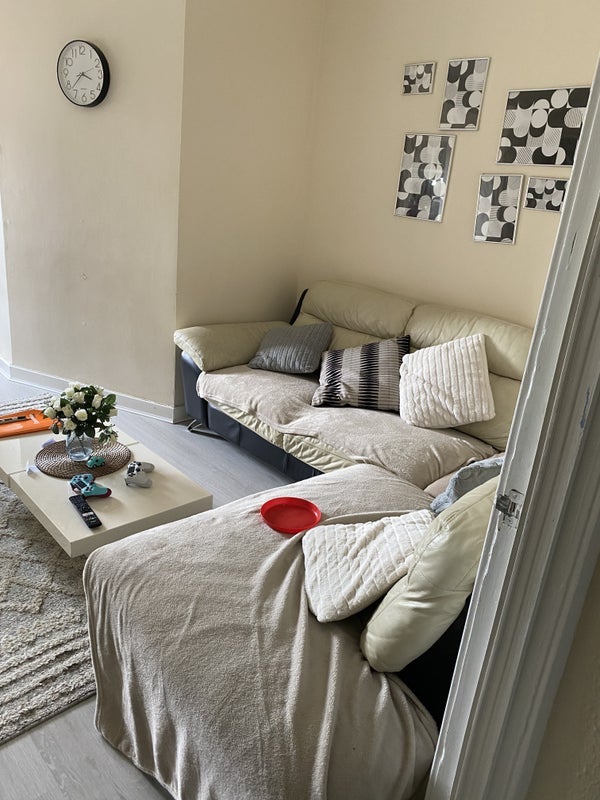 Room Carmunnock Road in Glasgow