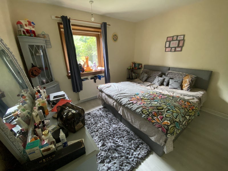 Room Carmunnock Road in Glasgow