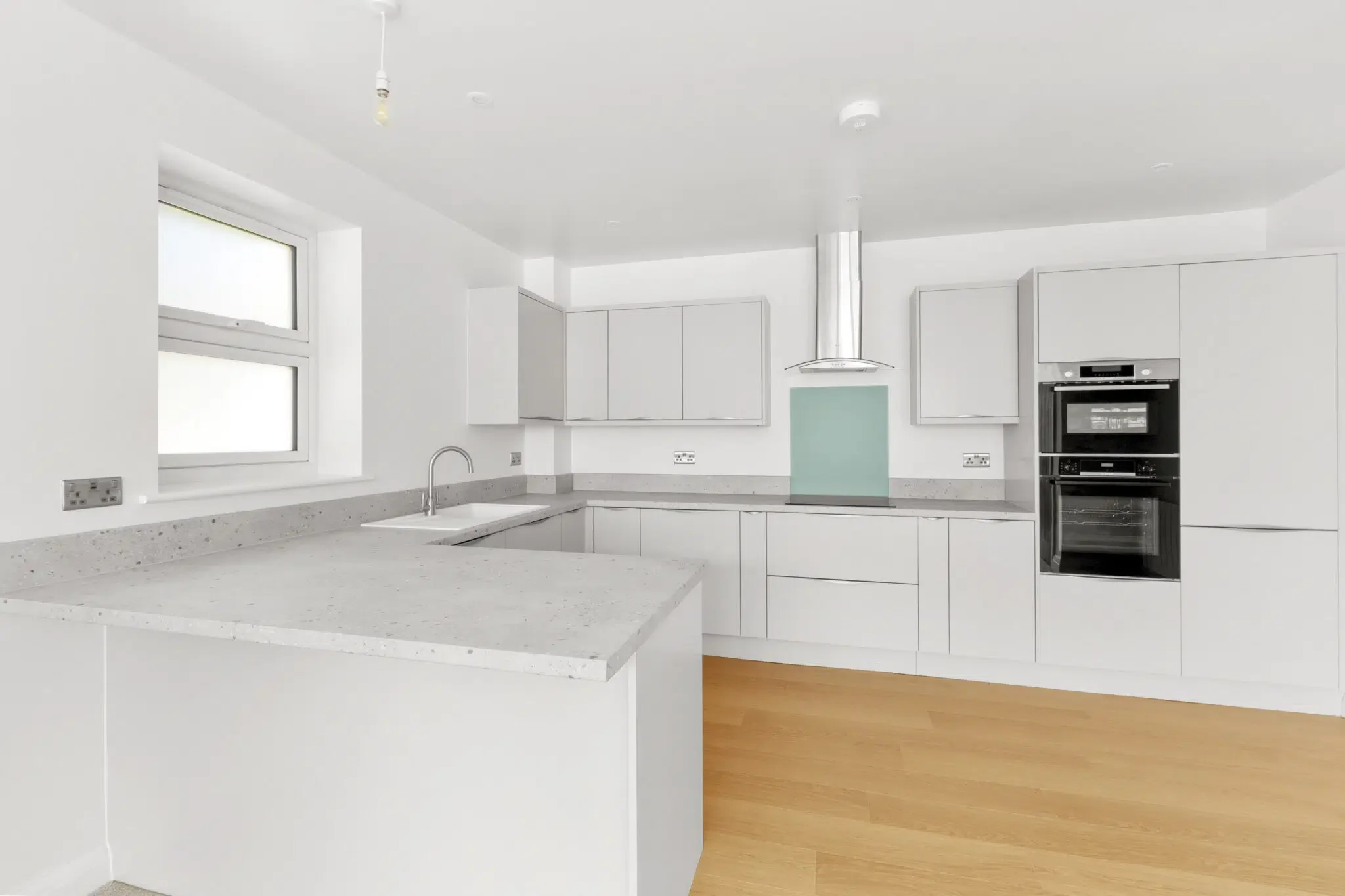 Flat Malthouse Square in Princes Risborough