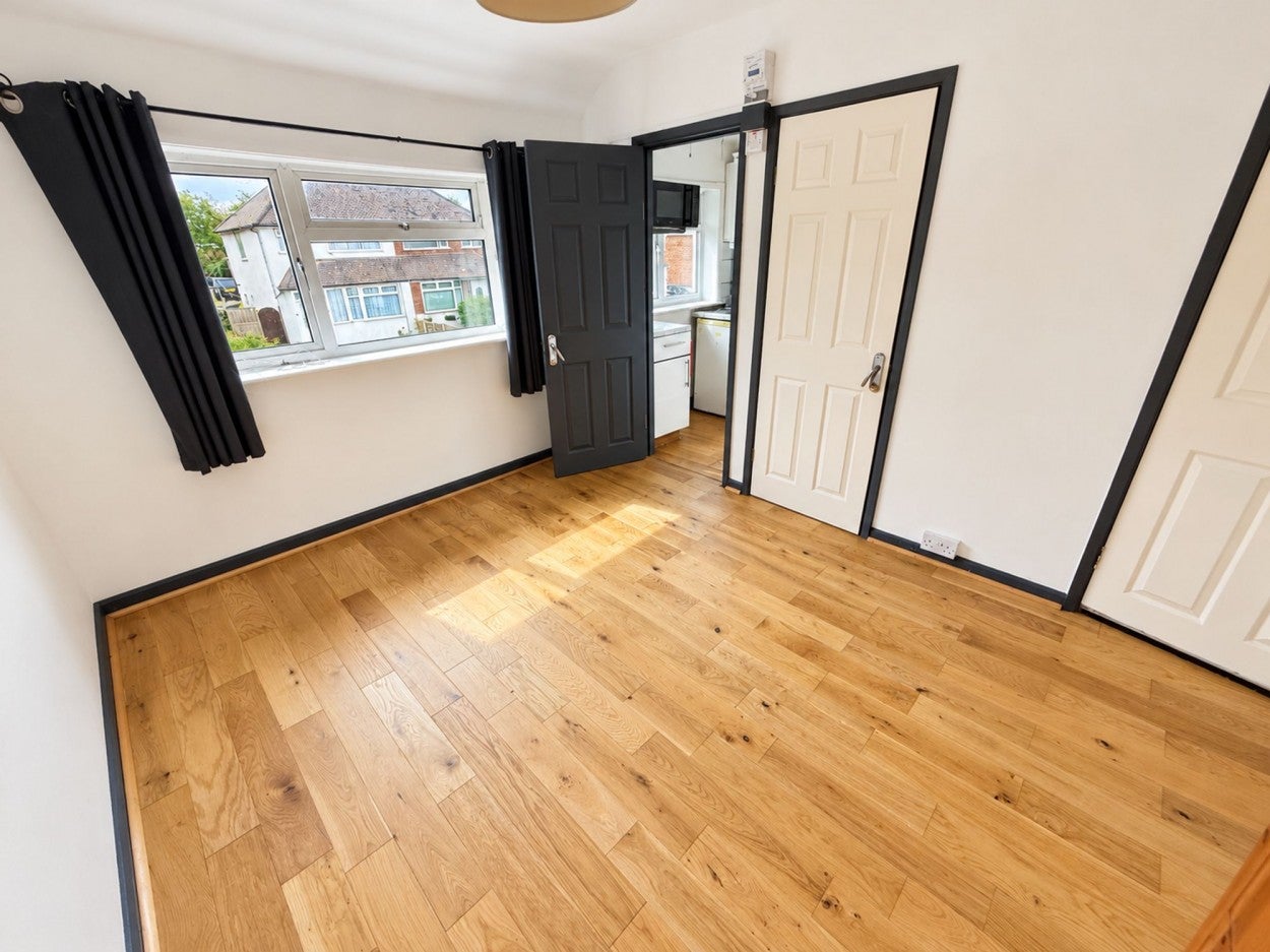 Room Stroud Road in Bristol