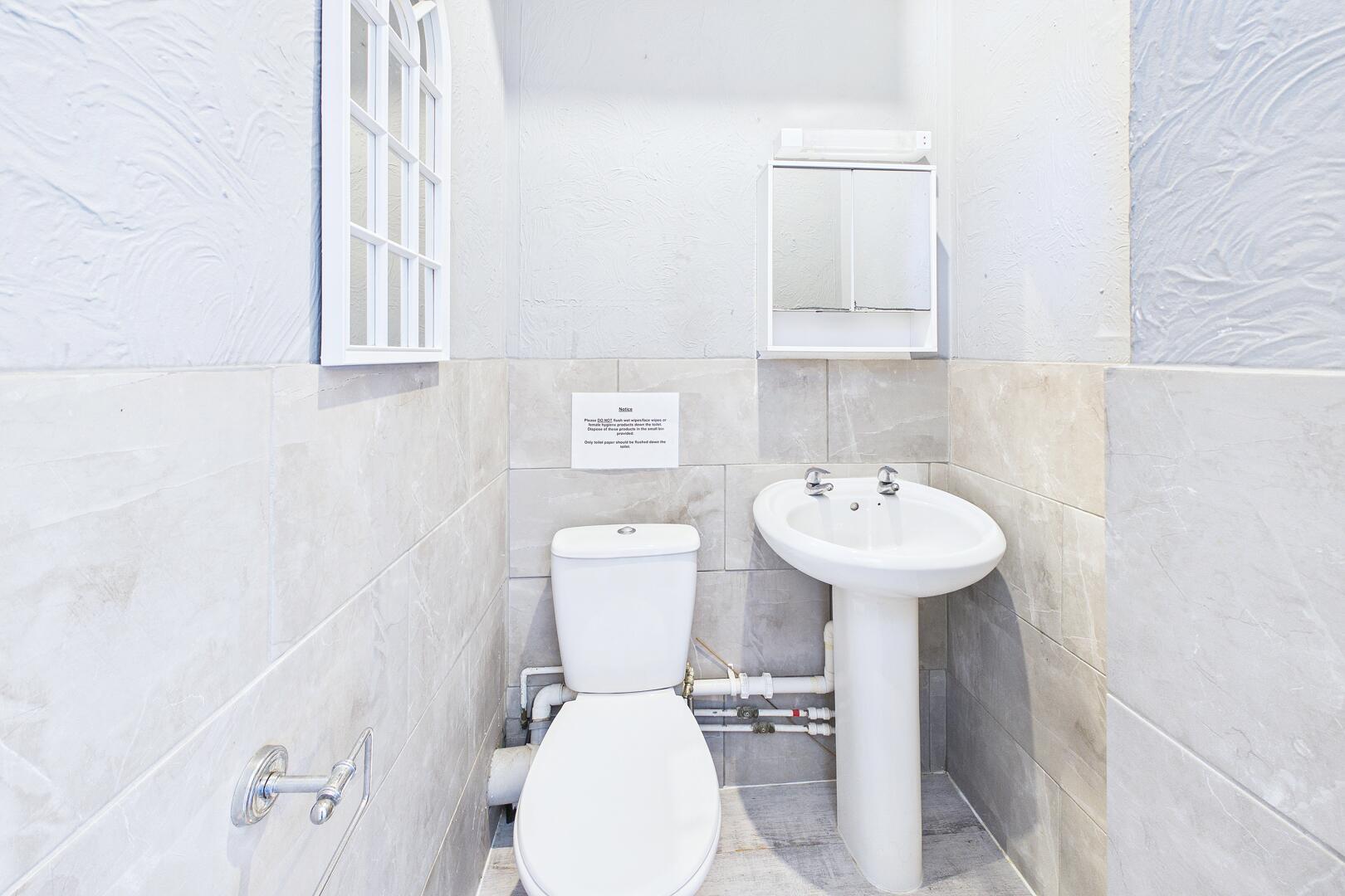 Room Central Way in Clevedon