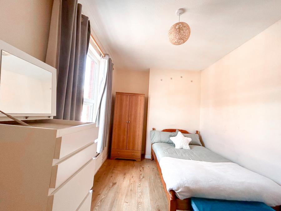 Room Pybus Street in Derby