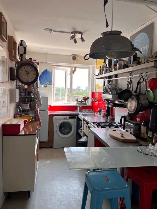 Flat Clifton Road in Greater London