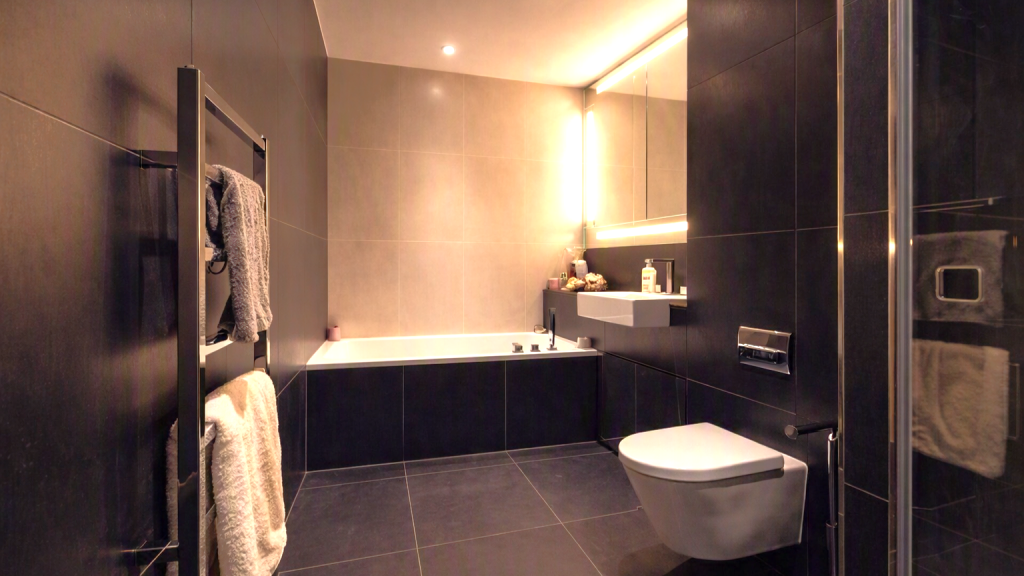 Flat Canter Way in Greater London