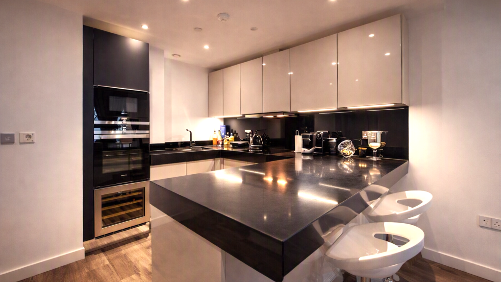 Flat Canter Way in Greater London