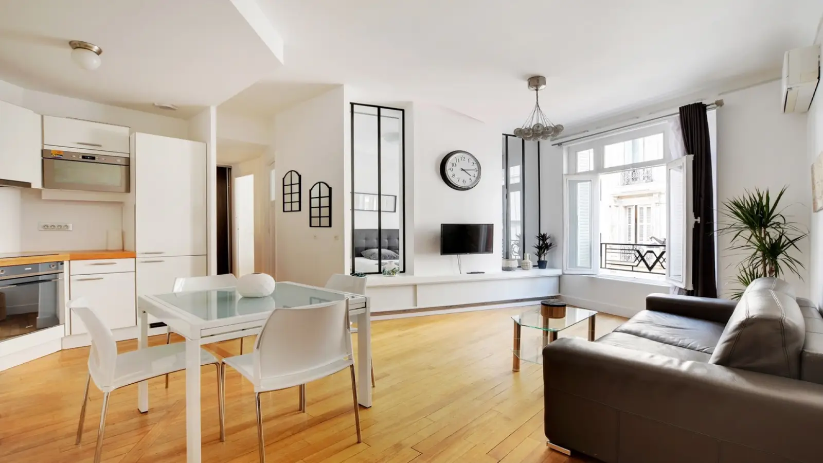 Appartement Avenue des Champs-Élysées à Paris