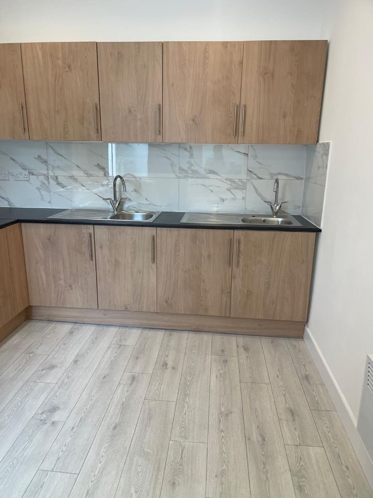 Room Woodlands Street in Greater London