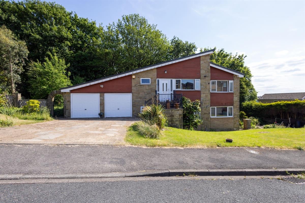 House Birch Grove in Kirklees