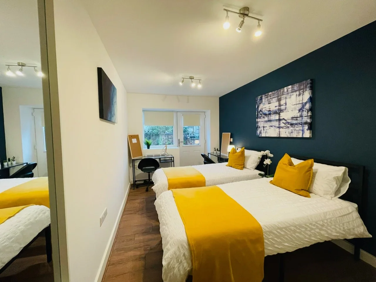 Room Brompton Street in Chadderton