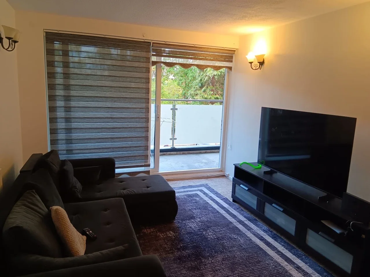 Flat Fairview Court in Greater London