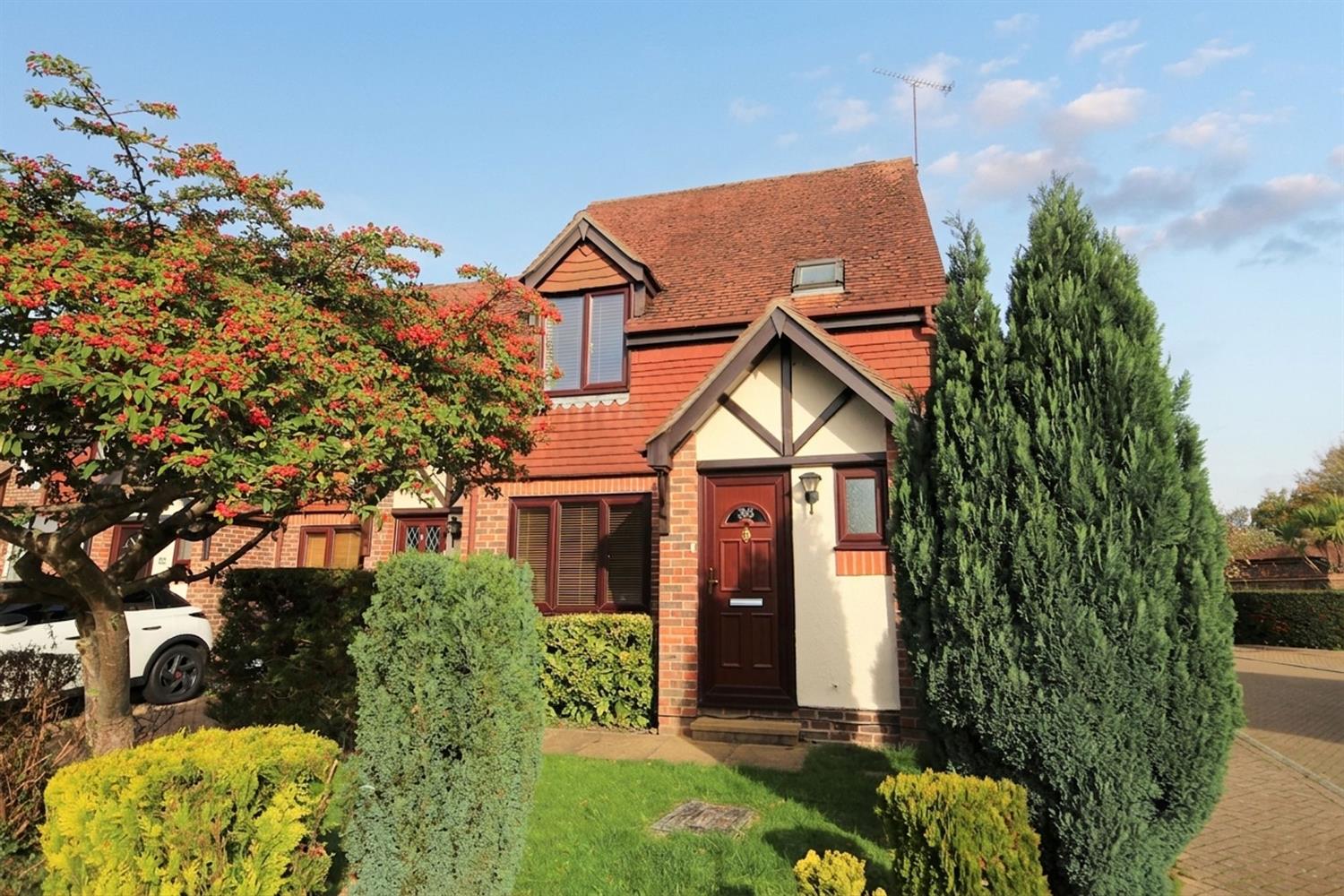 House Coleridge Close in Horsham