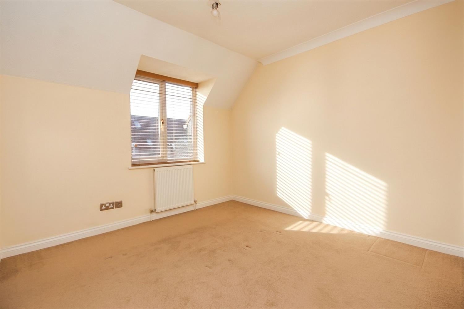 House Coleridge Close in Horsham